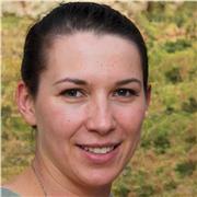 Muttersprachliche Spanischlehrerin, die darauf spezialisiert ist, häufige Fehler zu korrigieren, bietet Nachhilfe in Spanisch für Gymnasiasten an